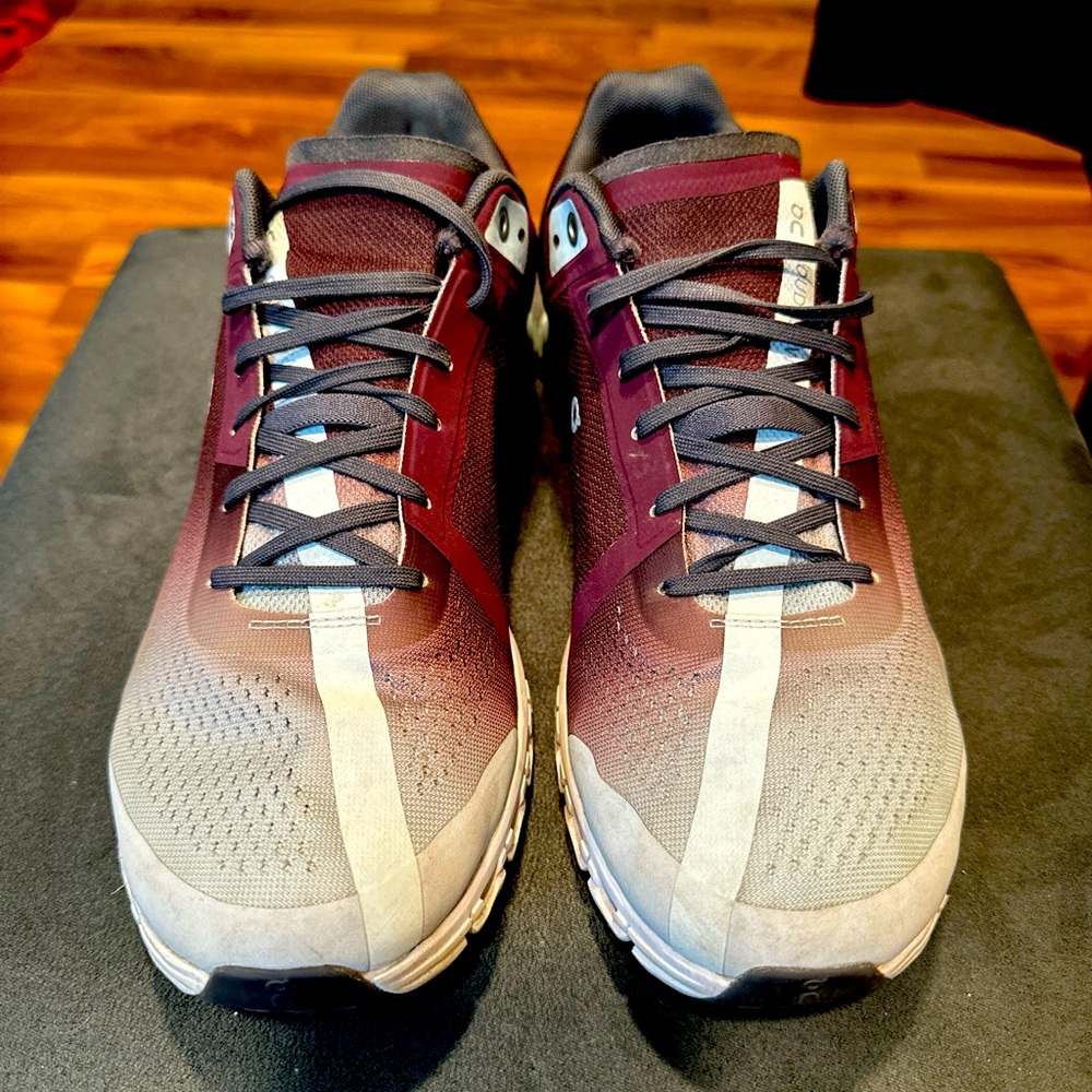 On CloudFlyer Women’s Size 10 Color is Mulberry CrossFit/Running Athletic Shoe